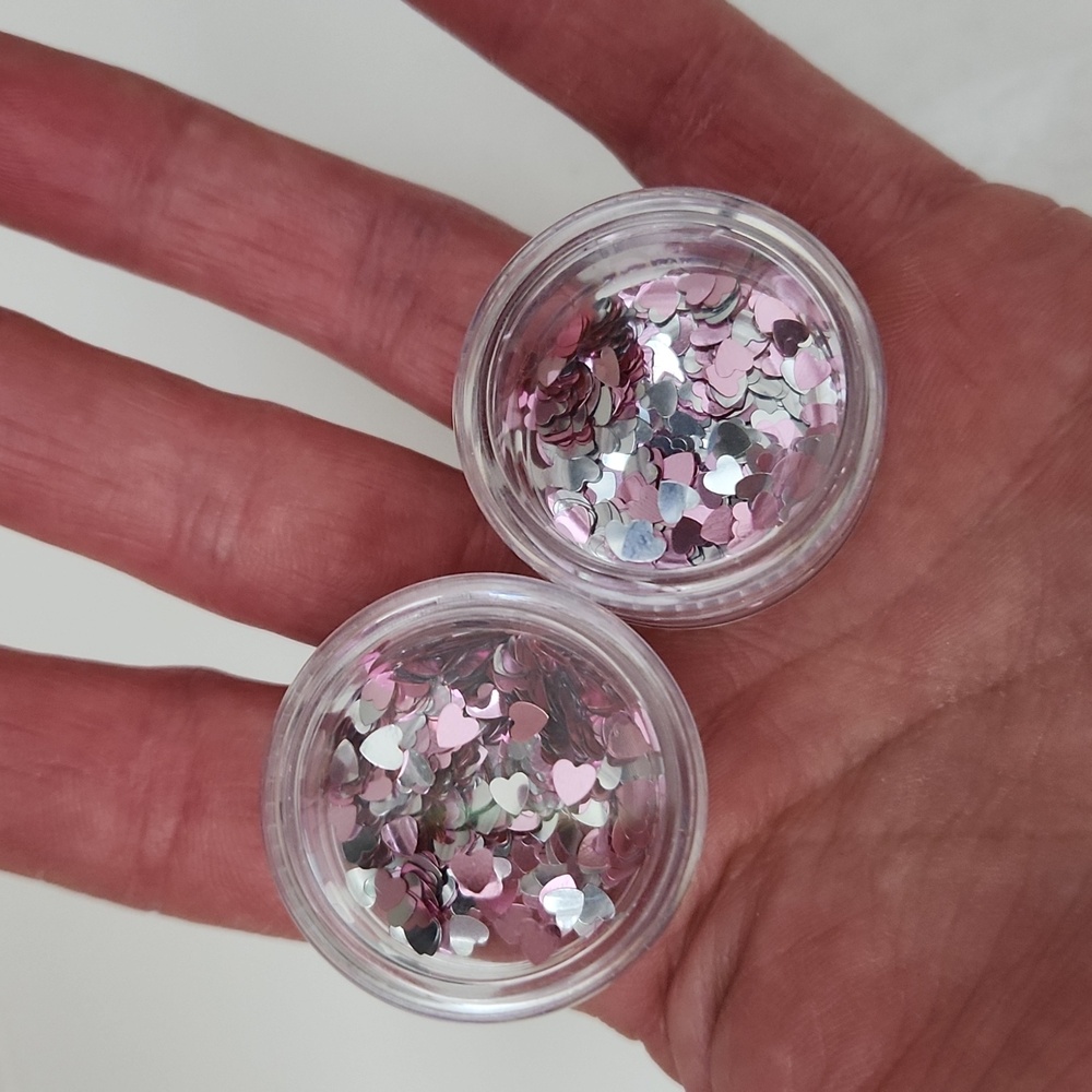 New Jars Of Heart Shaped Glitters - Picture 3 of 3